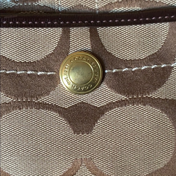 Coach Ergo Signature Hobo great condition - Picture 5 of 6